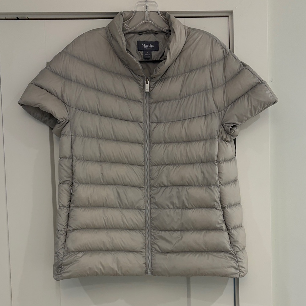 Martha Stewart Light Gray Short Sleeve Puffer Jacket size Small